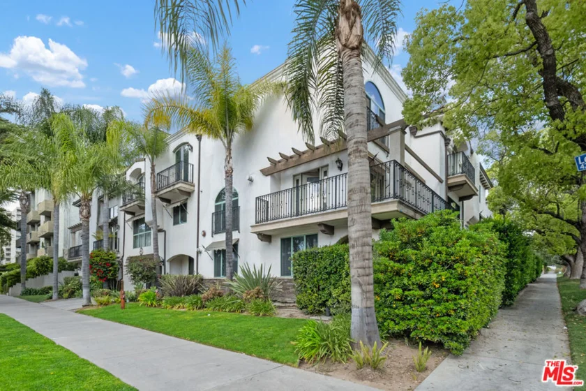 4301 Los Feliz Boulevard #8 photo 1