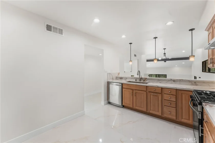 77 Barmore Court photo 12