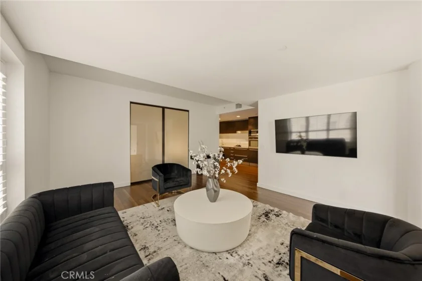 6250 Hollywood Boulevard #4M photo 9