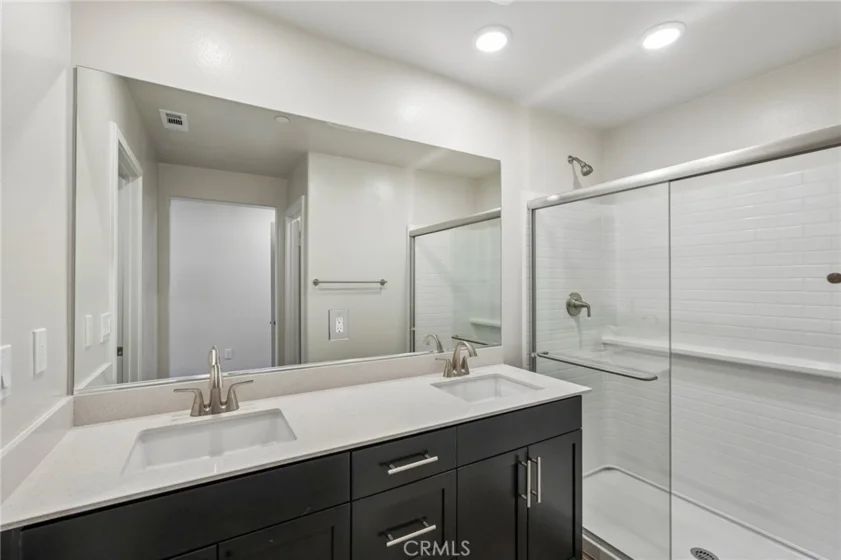 9542 Hannah Way photo 11
