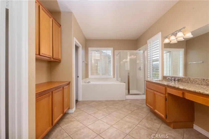 46223 Drymen Avenue photo 34