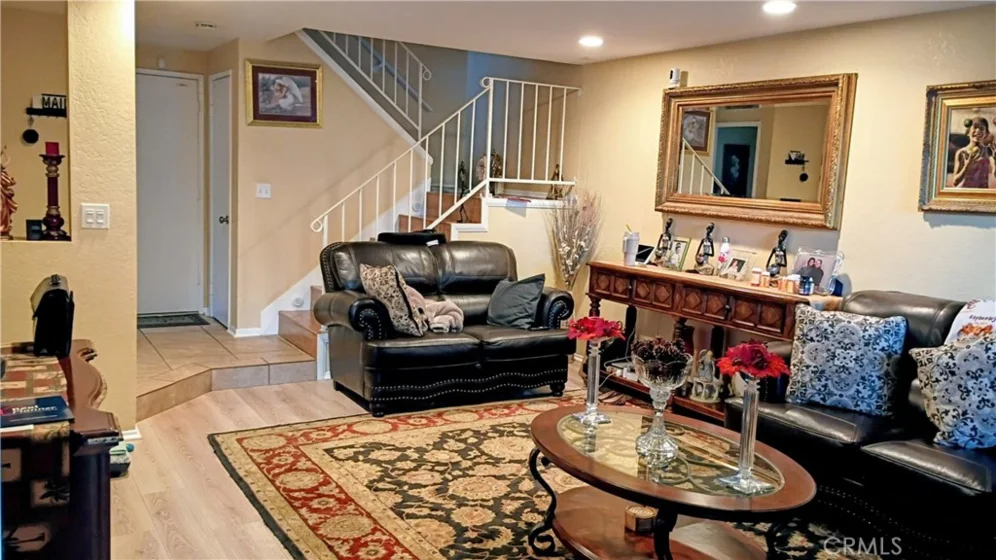 1649 Toyon photo 4