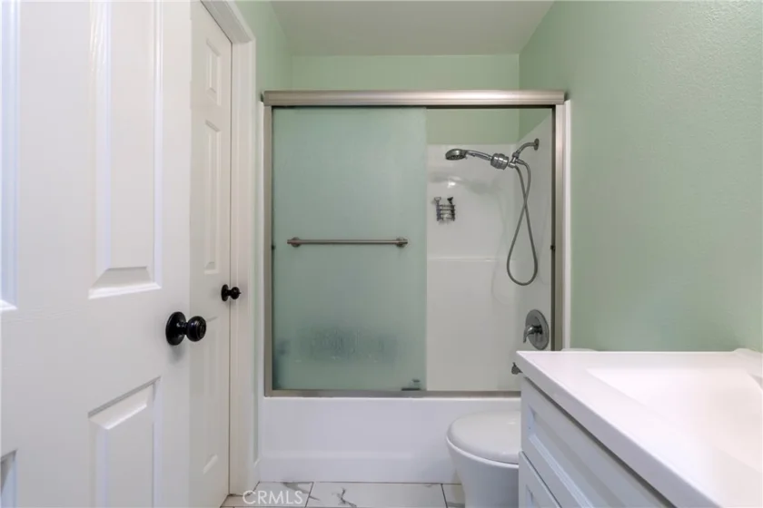 1114 W Blaine #204 photo 23