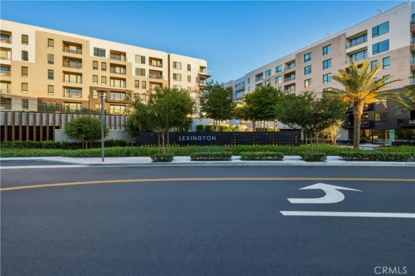 4505 Rivington photo 56