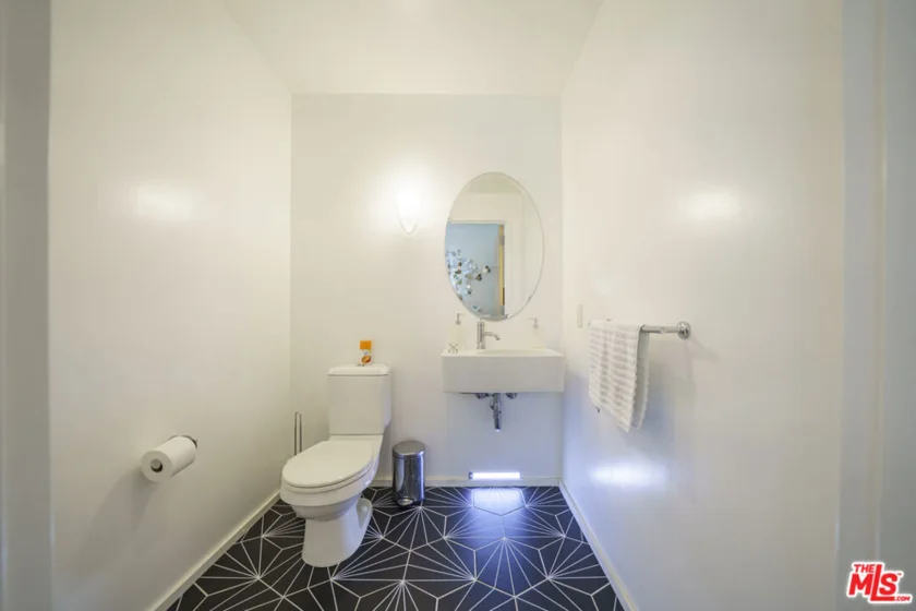 1111 S Grand Avenue #716 photo 4