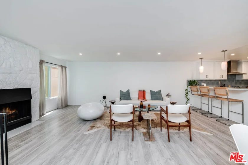 16 Quarterdeck Street #102 photo 6