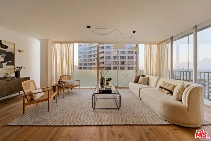10433 Wilshire Boulevard #PH C photo 1