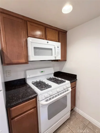 1144 W Blaine photo 14