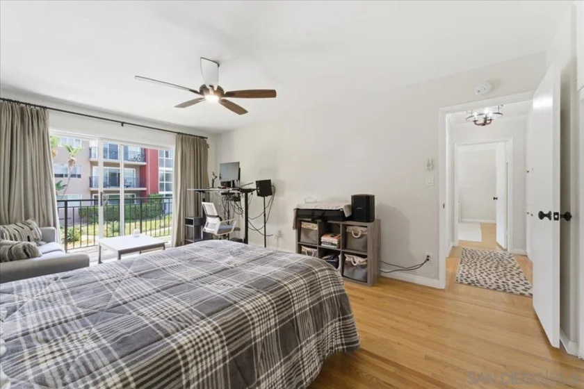 5367 La Jolla #Unit 52 photo 21