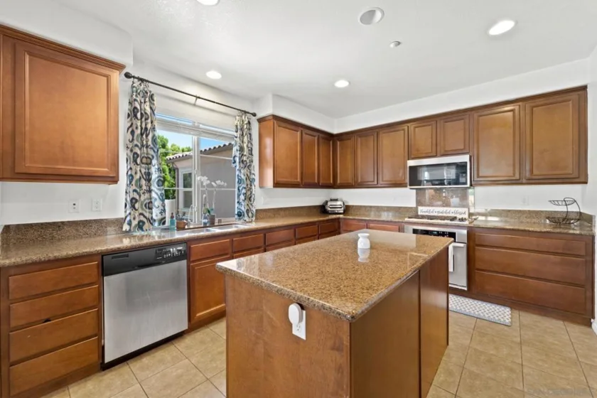 2205 Andalusia Lane #6 photo 7