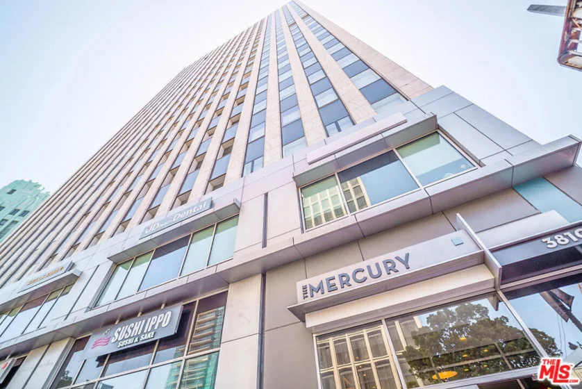 3810 Wilshire Boulevard #1011 photo 1