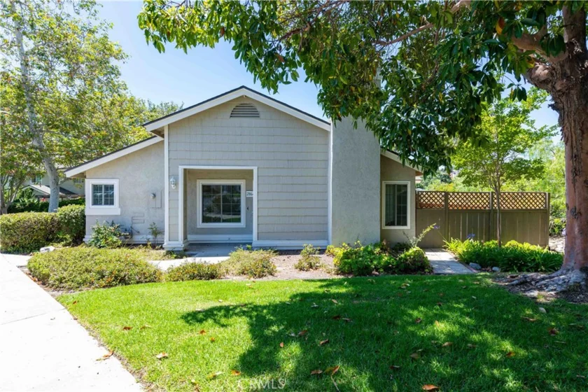 2864 Nantucket Lane photo 1