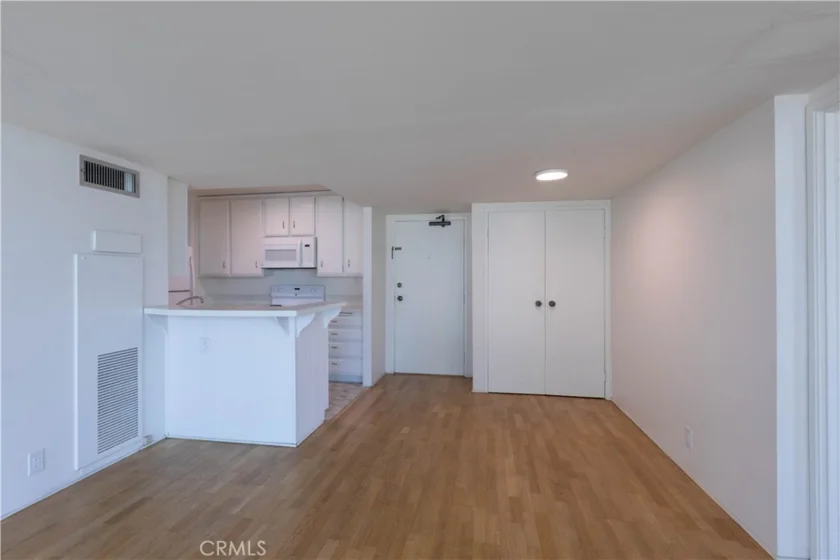 1750 E Ocean #501 photo 8