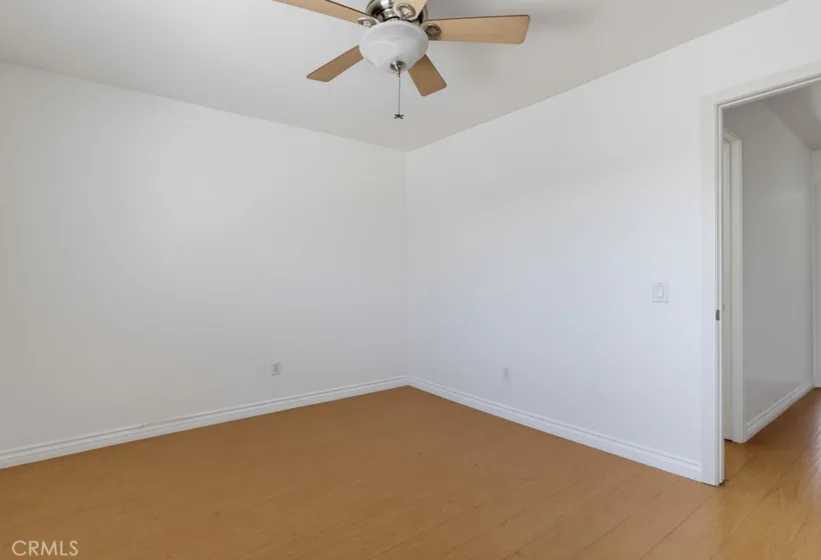 1355 Loma Avenue #311 photo 37