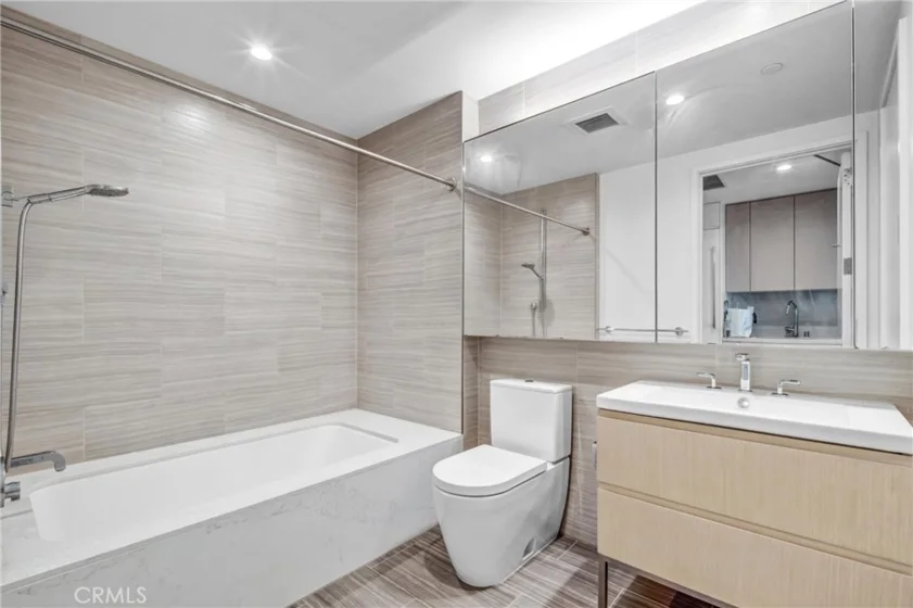 877 Francisco Street #1818 photo 13