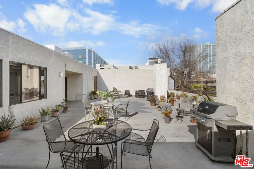729 S Hobart Boulevard #40 photo 20