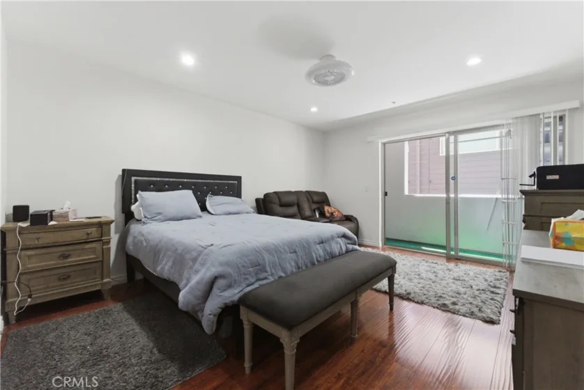 4733 Elmwood Avenue #203 photo 18