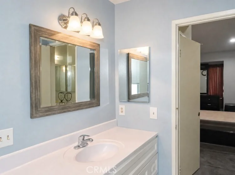 8714 Willis photo 8