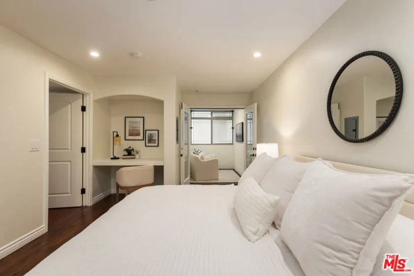 4733 Elmwood Avenue #102 photo 19