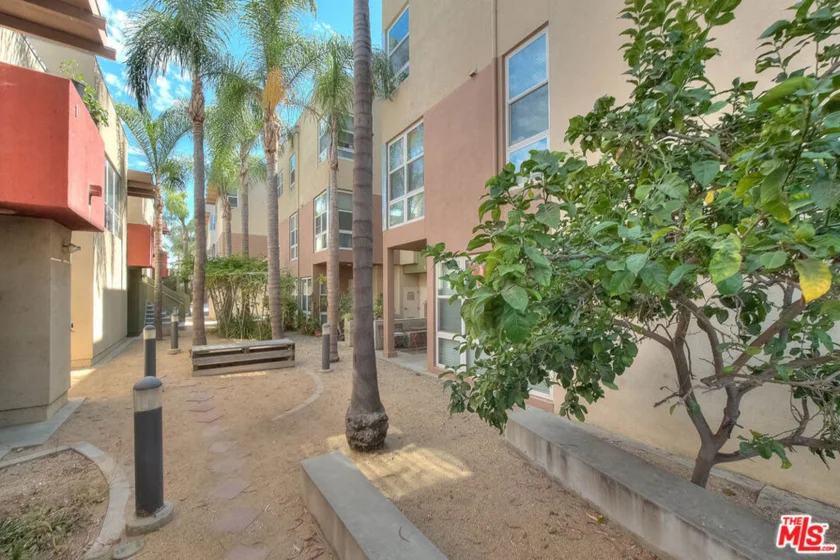 302 E 19th Street #7 photo 25