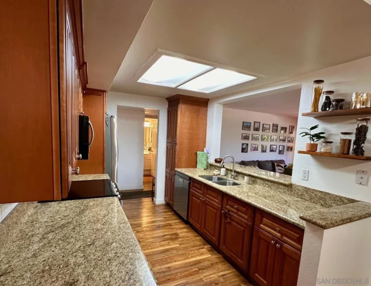 1020 E Washington #97 photo 7