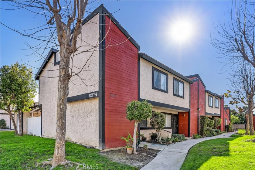 8574 Chapman #A photo 27