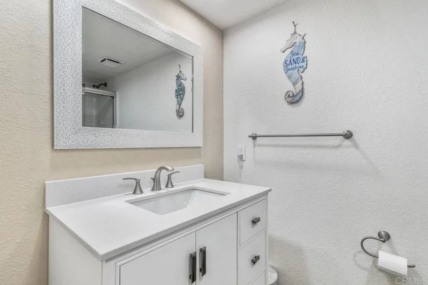 230 W Laurel Street #506 photo 32