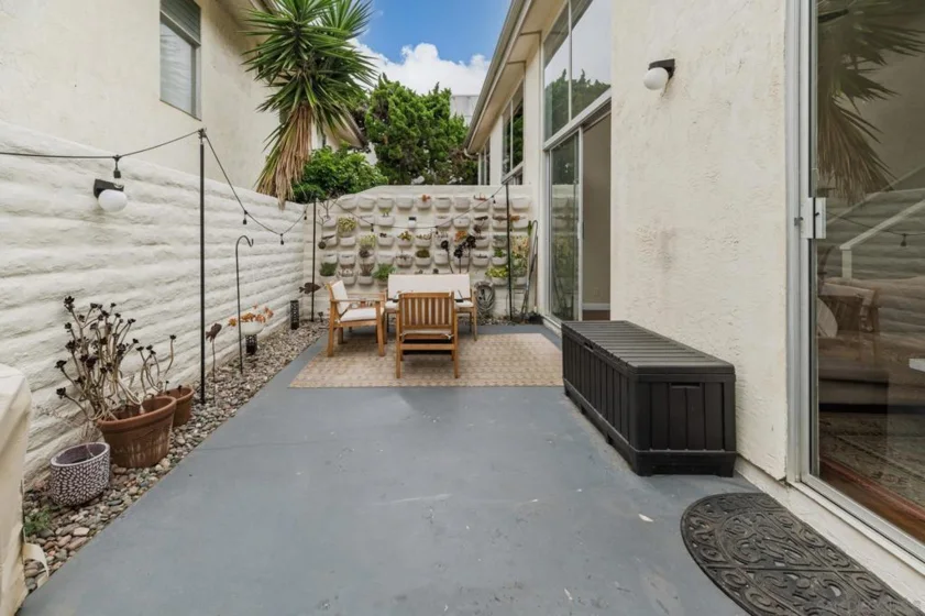 2544 Navarra Drive #4 photo 26