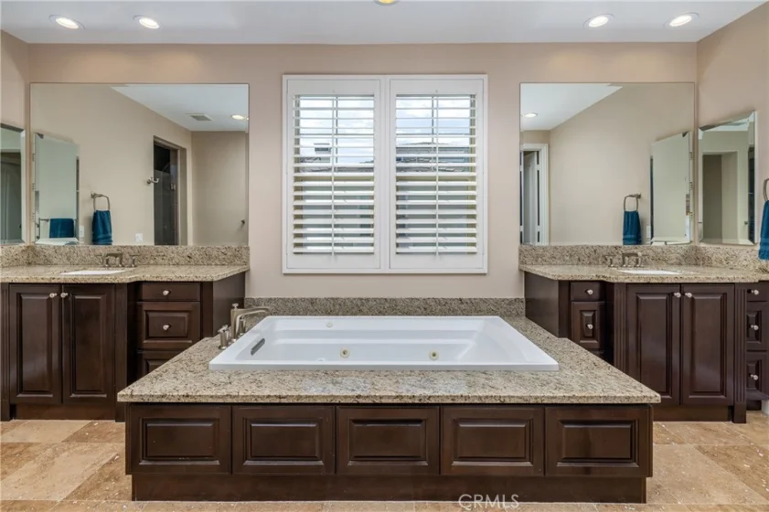 8454 Hibiscus photo 29