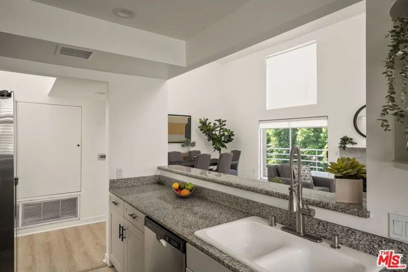 1617 S Beverly Glen Boulevard #404 photo 5