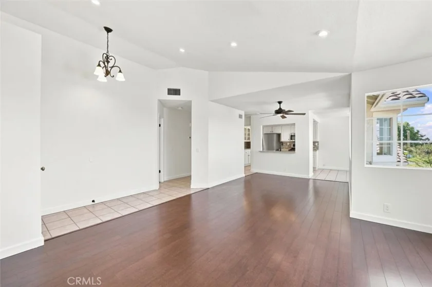 21051 Jenner #85 photo 7