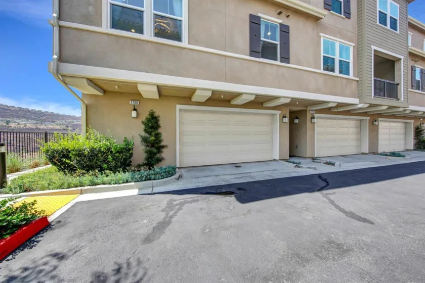 2708 Juniper Berry photo 32