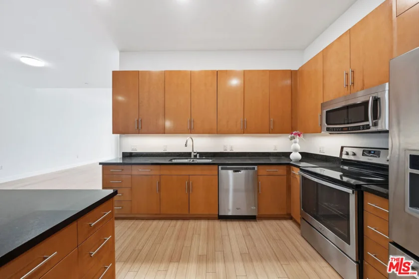 3223 W 6th Street #605 photo 5