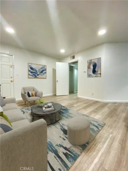 18645 Hatteras Street #278 photo 3