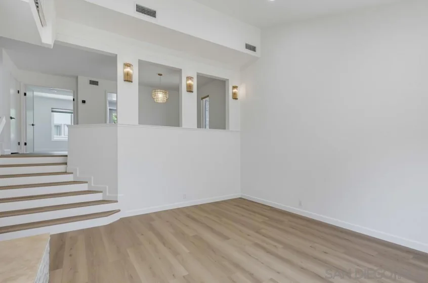 3249 Caminito Eastbluff #31 photo 4