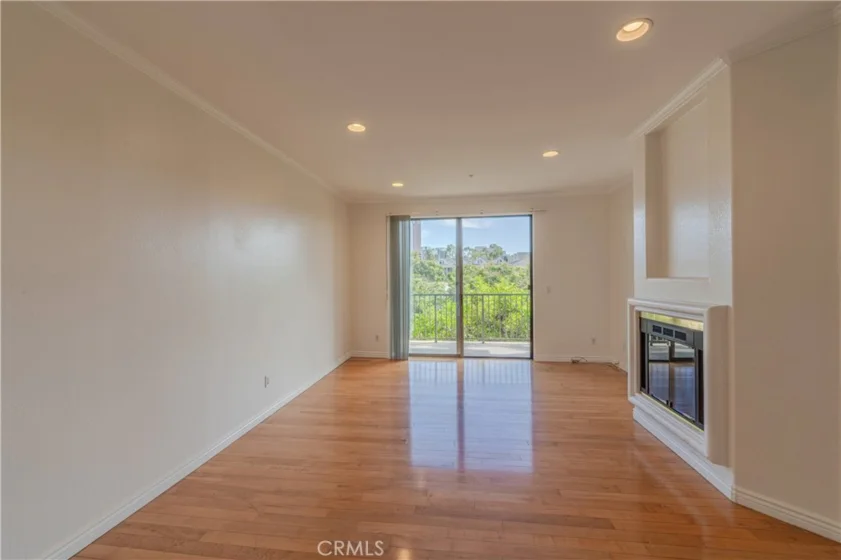 555 Maine Avenue #303 photo 2