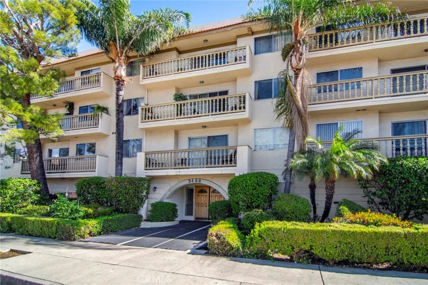 5400 Lindley Avenue #101 photo 3