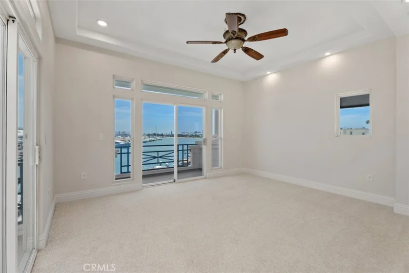 2600 Newport photo 17