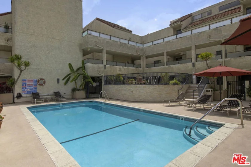 1900 Vine Street #403 photo 38