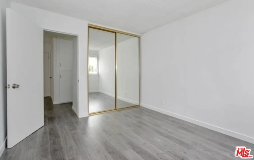 855 Victor Avenue #210 photo 10