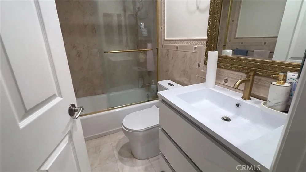 6828 Laurel Canyon Boulevard #211 photo 20
