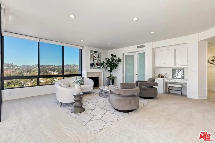 10350 Wilshire Boulevard #1102 photo 34