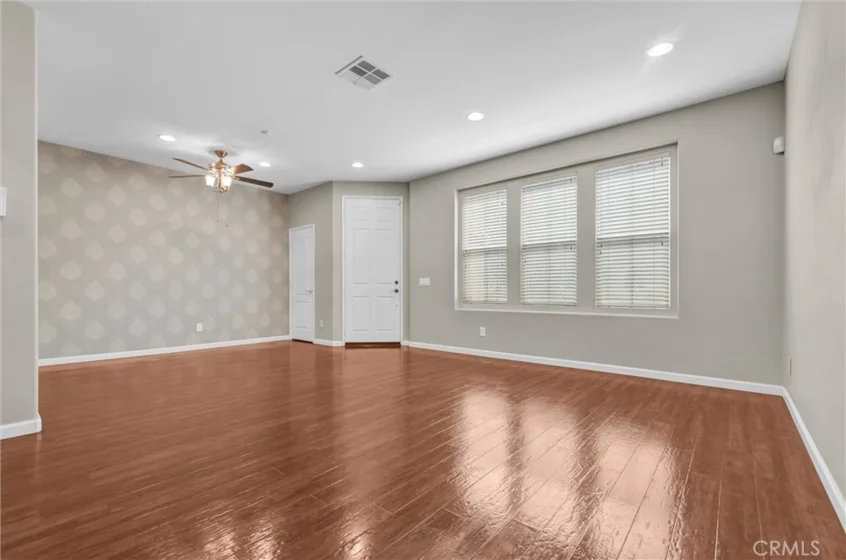 40274 Rosewell Court photo 4
