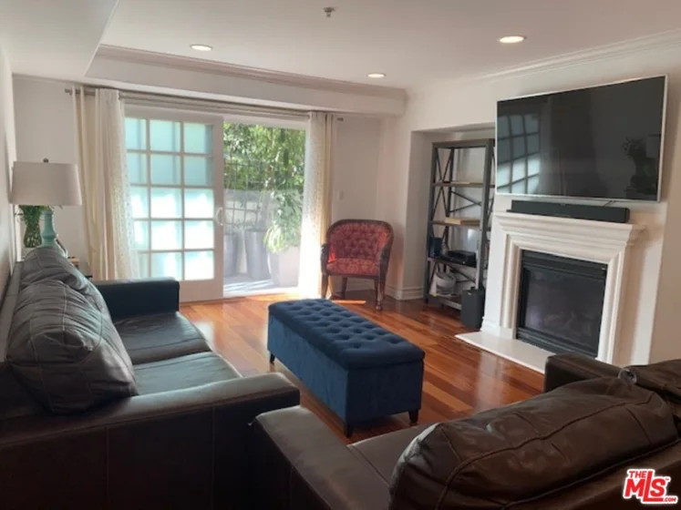 2340 Fox Hills Drive #101 photo 1