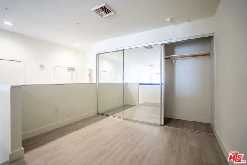 3810 Wilshire Boulevard #1209 photo 13