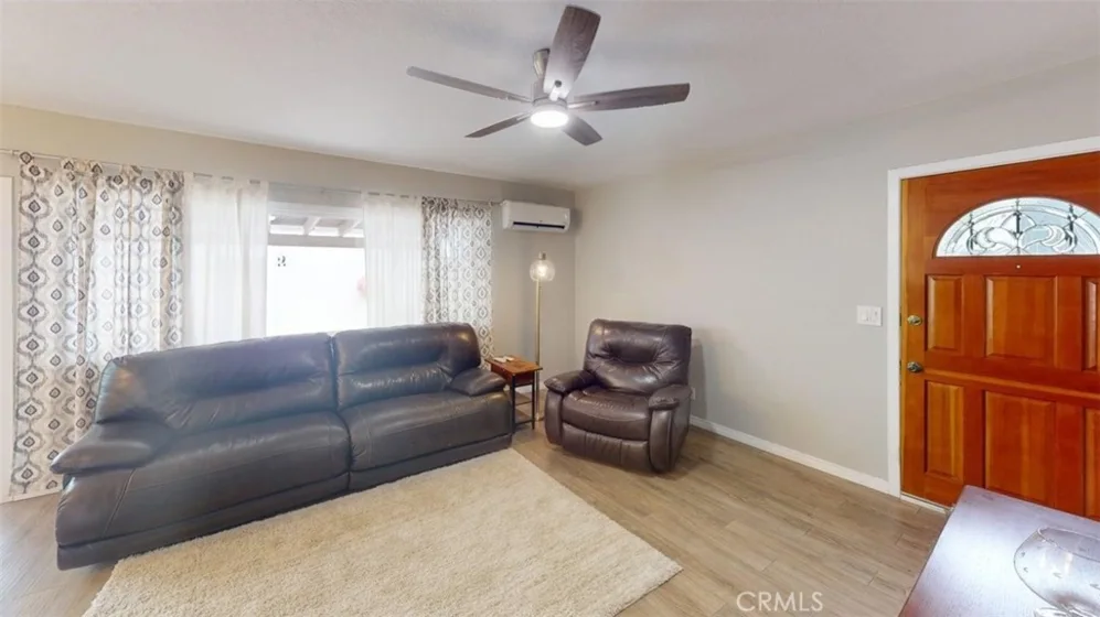 11043 Sherman Way photo 13