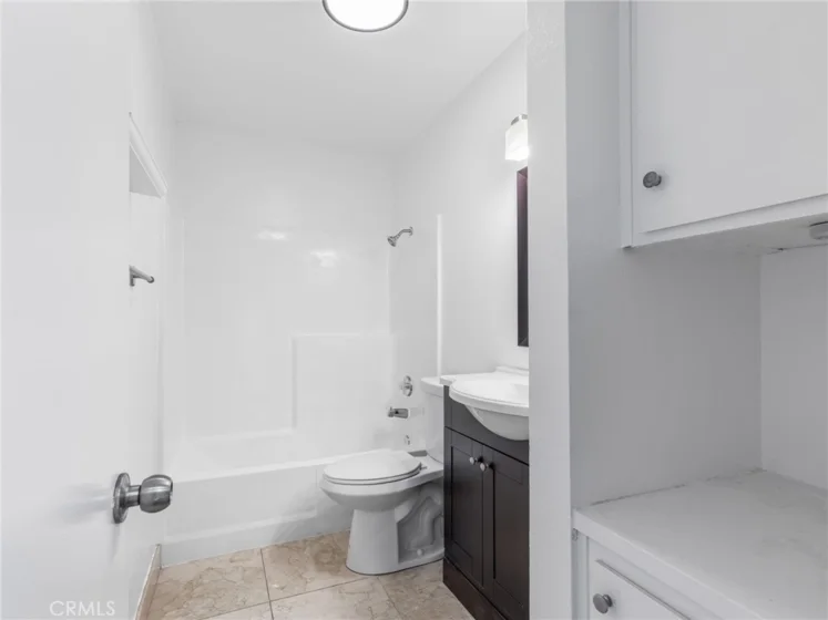 2710 W Segerstrom Avenue #F photo 16
