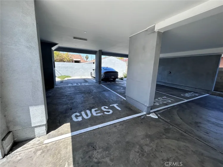 531 W 80th Street photo 17