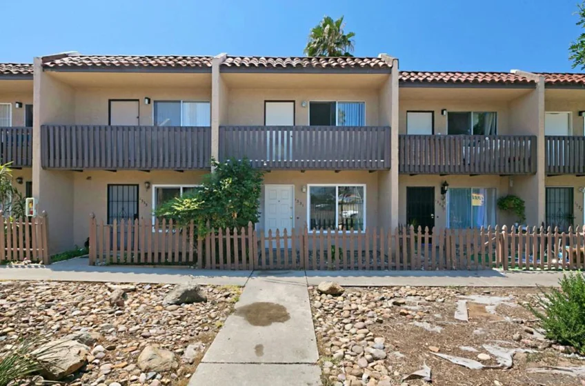 1331 Oakdale Avenue photo 1