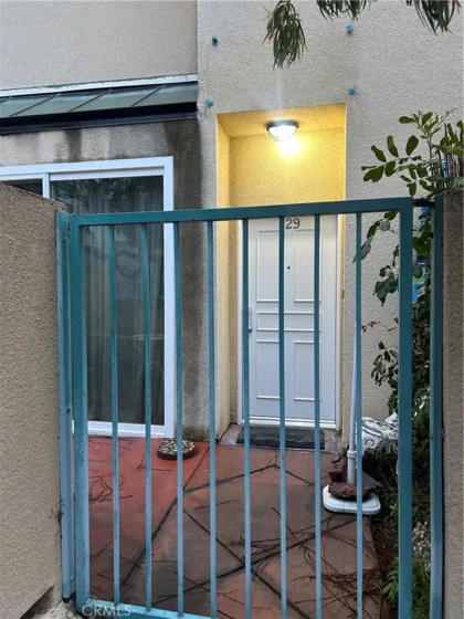 438 E Spruce photo 4